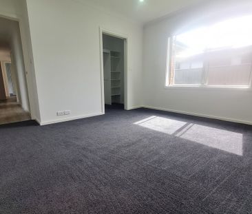 15 Perch Street, Throsby ACT 2914 - House For Rent | Domain - Photo 5