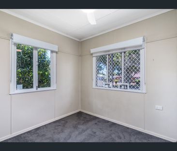 Spacious Family Home with Multiple Living Areas in Prime Rangeville... - Photo 4