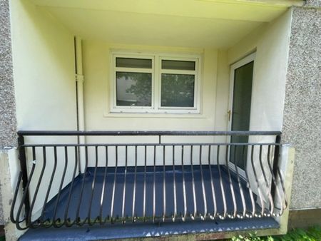 2 Bedroom Property To Rent - Photo 2