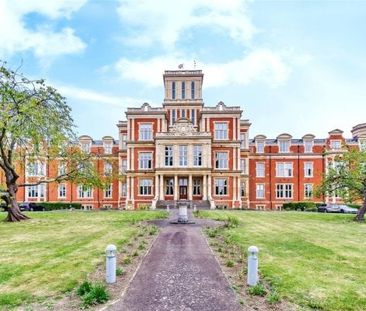 Victoria Court, Royal Earlswood Park,... - Photo 2