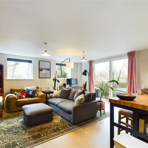 Westbury Mansions, Bracknell Westbury Mansions, Bracknell - Photo 2