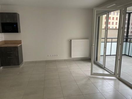 Location Appartement 2 pièces 43m² DECINES CHARPIEU 69150 - Photo 5