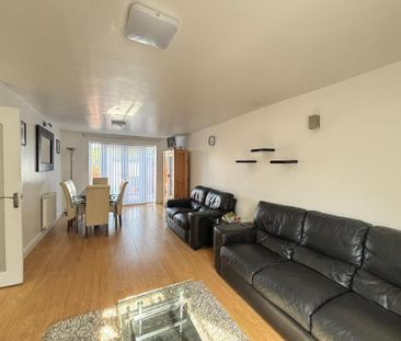 3 bedroom terraced house to rent - Photo 2