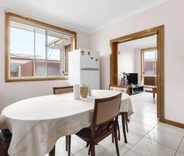 2 Bedroom Fully Furnished Unit - Photo 4