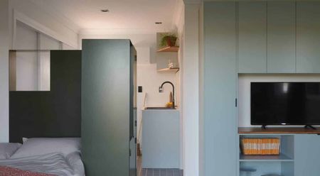 Near Brand New and Modern - Photo 5