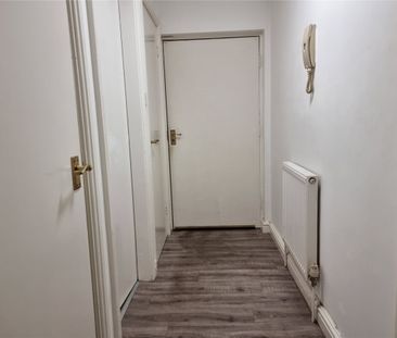 Second Avenue, Nottingham, Nottinghamshire, NG7 - Photo 4