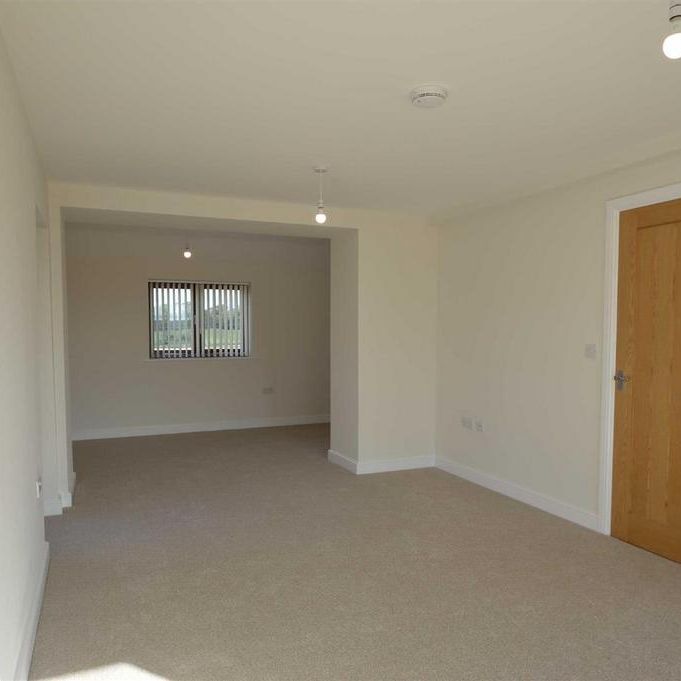 2 bedroom barn conversion to rent - Photo 1