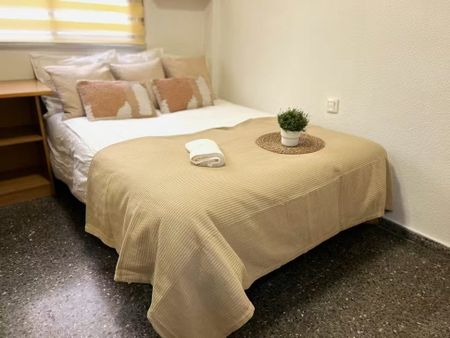 Carrer de l'Esperança, Valencia, Valencian Community 46035 - Photo 3