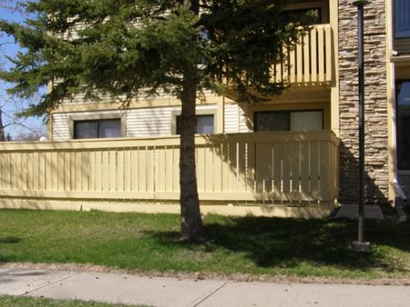 67 Castleridge Drive NE, Calgary - Photo 2