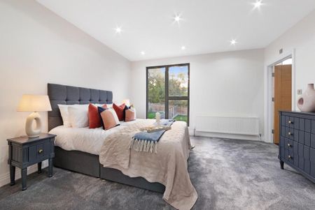 5 bedroom semi-detached house to rent - Photo 5