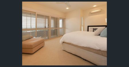 Great Location, Pool, Stunning Views - Photo 5