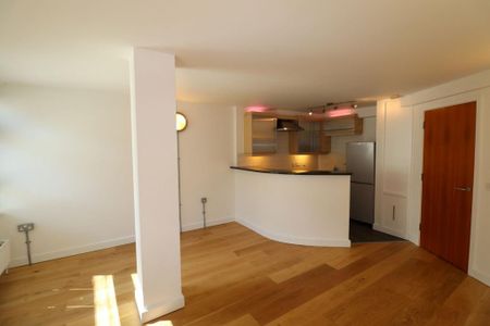 1 bedroom flat to rent - Photo 2