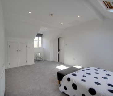 1 bedroom penthouse to rent - Photo 2