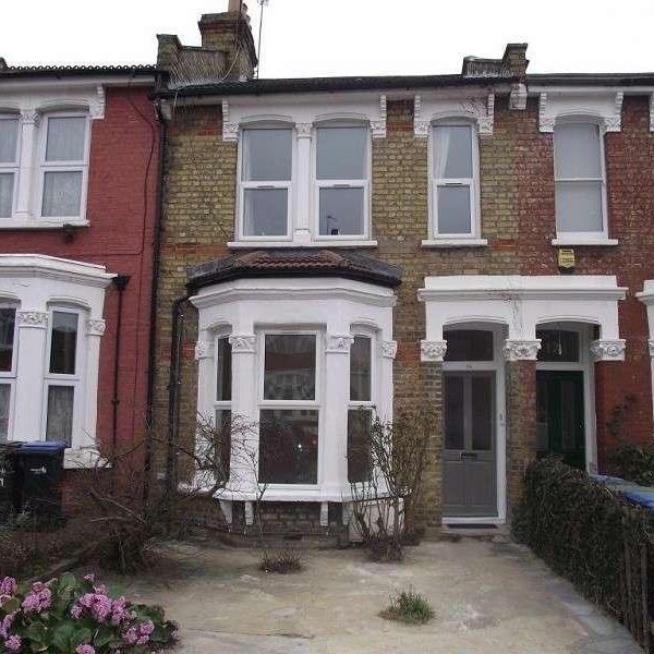 Upper Flat, Stonard Road, London, Greater London, N13 - Photo 1