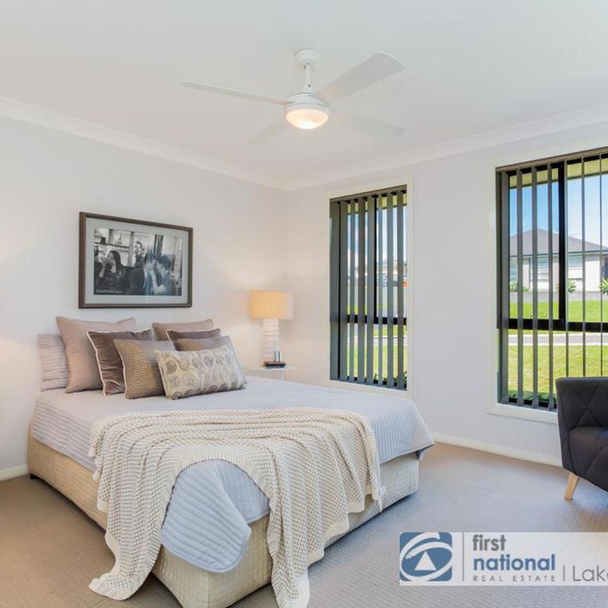 6 Graysynd Circuit, Cameron Park NSW 2285 - House For Rent | Domain - Photo 1