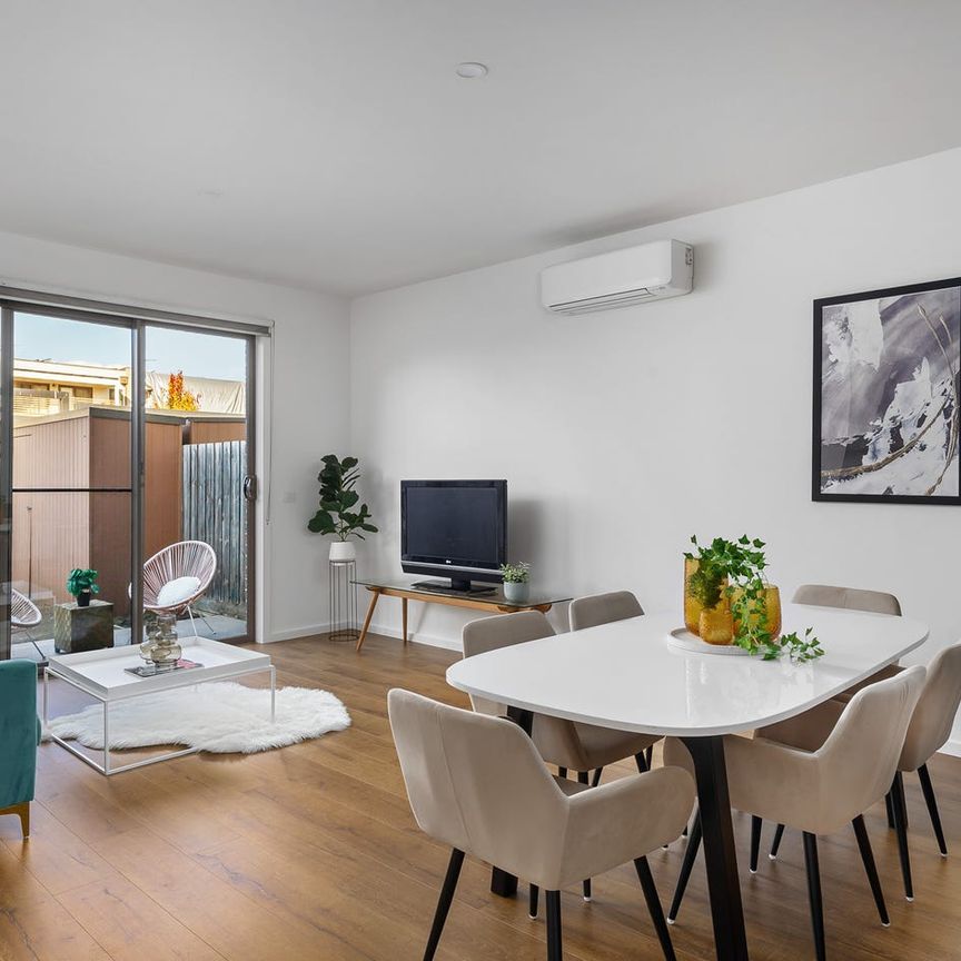 Beautiful 4 Bedroom Home In The Heart Of Polaris! - Photo 1