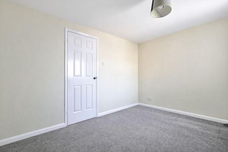 2 bedroom semi-detached house to rent - Photo 5