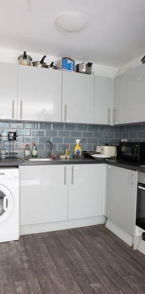 1 bedroom property to rent - Photo 1