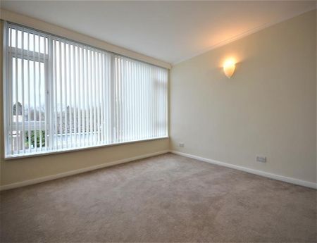 4 Bedroom End Terrace To Let - Photo 4