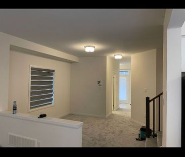 Detached Home For Lease | X8143302 - Photo 1