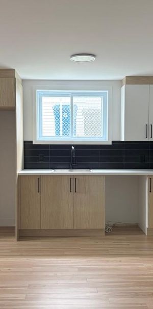 À louer (1 chambre) St-Hubert ***NEUF*** - Photo 1