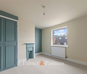 2 bedroom end of terrace house to rent - Photo 4