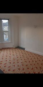 Room in a Shared House, Clandon Road, IG3 - Photo 4