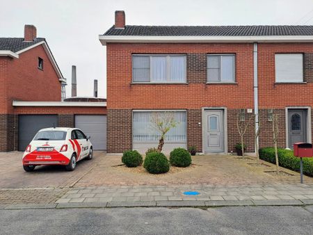 HALFOPEN WONING TE HUUR IN ZWEVEGEM IN RUSTIGE WIJK - Photo 3