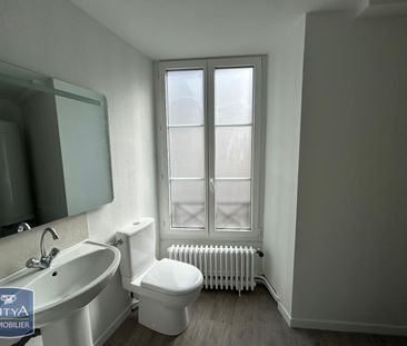 Location Maison 3 pièces 75m² LE BLANC 36300 - Photo 4