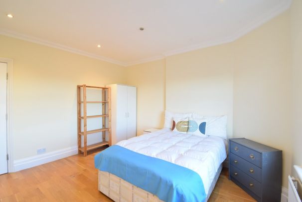 Room in a Shared Flat, Lymington Mansions, NW6 - Photo 1