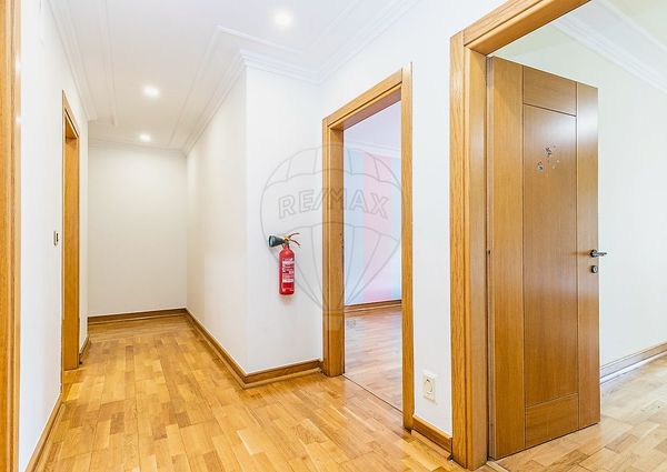 Apartamento T5 em Lisboa