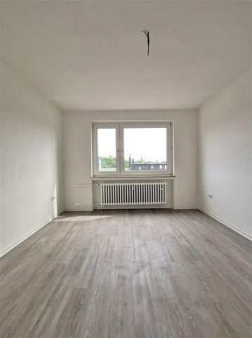 Frisch renovierte 2-Zi.-Whg. mit neuem Badezimmer - Photo 3