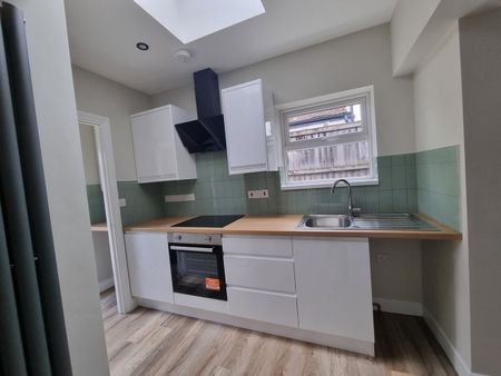 2 Bed Flat, Courthill Road, SE13 - Photo 4