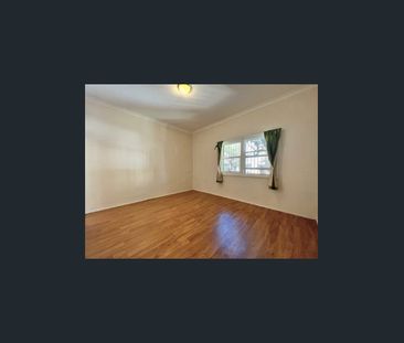 QUIET ONE BEDROOM FLAT - PET FRIENDLY - Photo 1