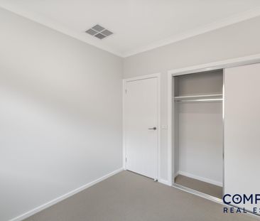 15 Buttercup Crescent, Armstrong Creek VIC 3217 - House For Rent | ... - Photo 4