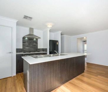 Feature-Packed Family Home | 4 Bedrooms 2 Bathrooms 1 Theatre - Photo 5