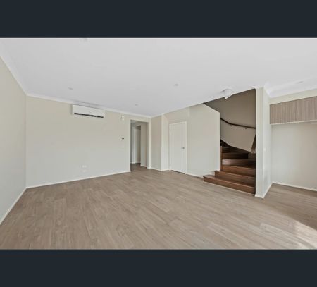 12 Pewter Walk, Clyde North, Vic 3978 - Photo 2