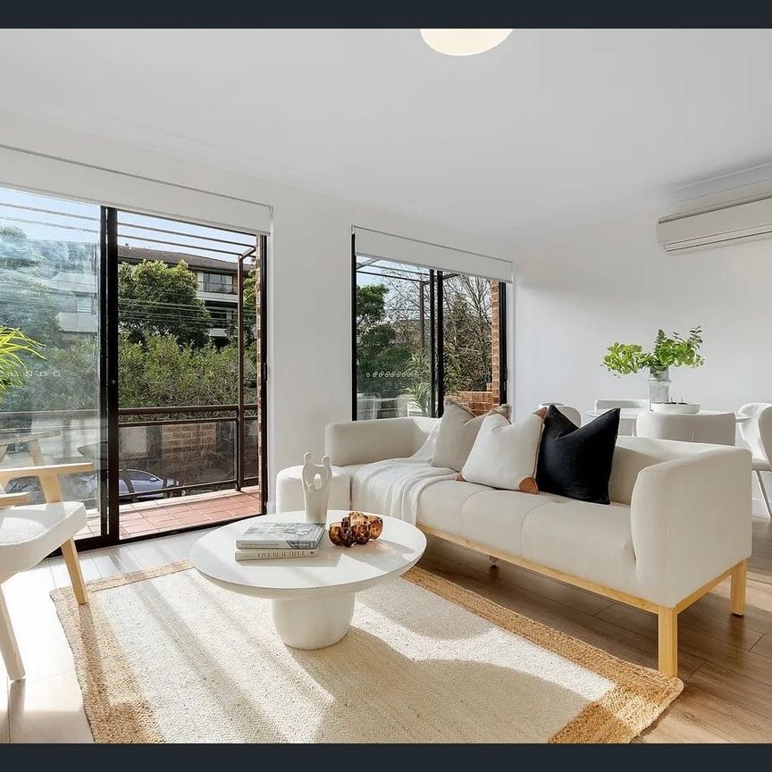 Stylish Renovated Apartment in Prime Cremorne Position - Photo 1