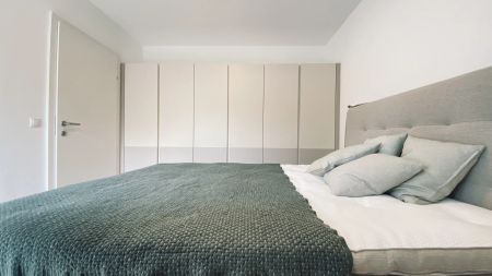 Voll Möblierte Wohnung für Kurzzeitvermietung - Moderne Zwei Zimmer Wohnung mit Balkon in Krems - Photo 4