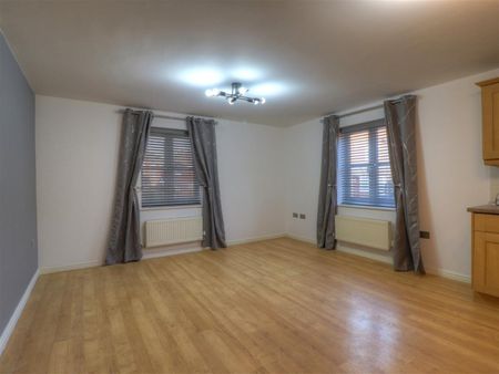 2 BED Ground floor flat To rent - Photo 3