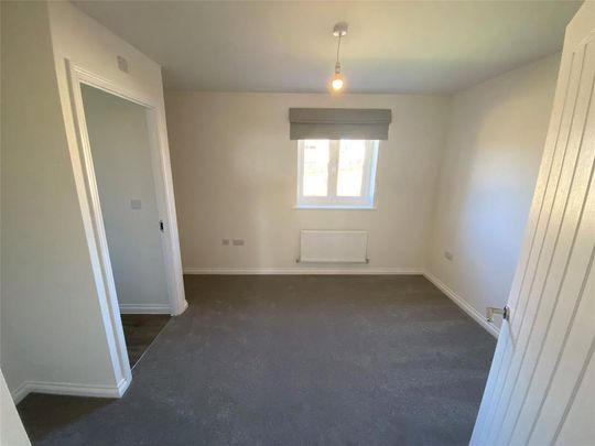 3 bedroom semi-detached house to rent - Photo 1