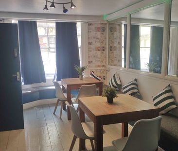 Room in a Shared House, Middle Street, BN1 - Photo 1