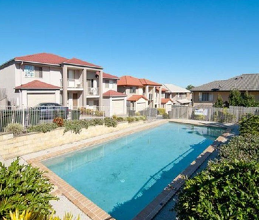 Modern Townhouse in Calamvale Prime Location! 3 Bedrooms, 2 Bathrooms! - Photo 5 | Rentumo