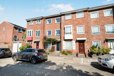 4 bedroom terraced house to rent - Photo 2