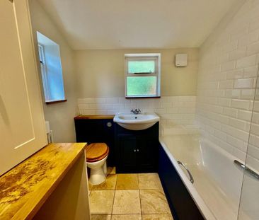 2 bedroom end of terrace house to rent - Photo 6