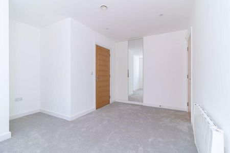 5 bedroom semi-detached house to rent - Photo 5