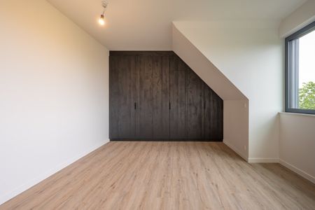 Prachtig afgewerkte woning, zeer rustig gelegen nabij het centrum - Foto 5