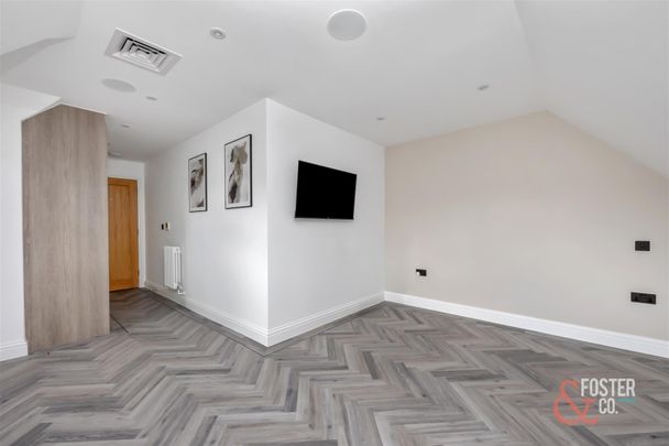 Goldstone Crescent, Hove - Photo 1