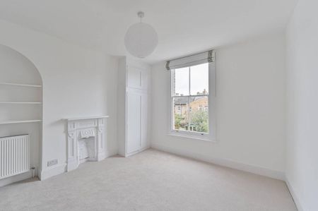 4 bedroom flat to rent - Photo 3