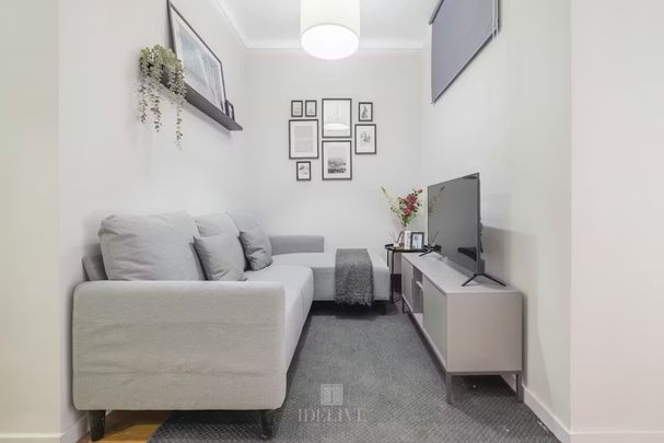 Carrer de Calàbria, Barcelona, Catalonia 08029 - Photo 1